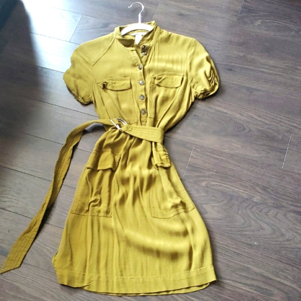 H&M olive green dress perfect for summer Size 4